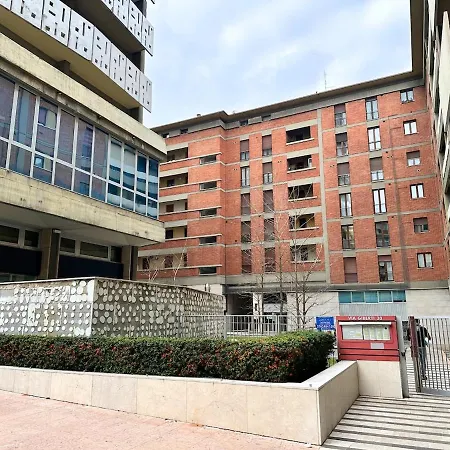 Modern Ideal For Families 900m Arena * Verona