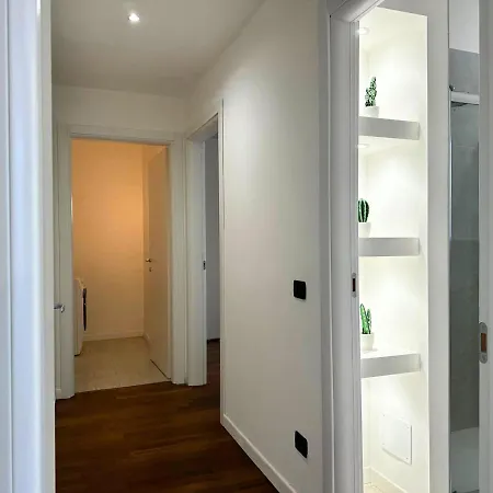 Modern Ideal For Families 900m Arena Verona